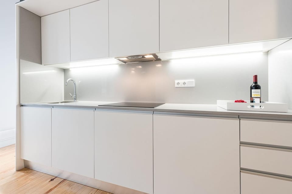 LovelyStay - Porto Windows with AC by central station Apartment in Porto