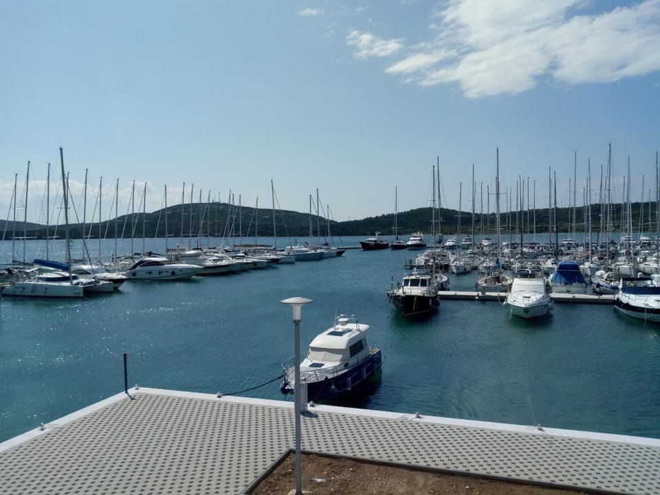 Neighbourhood, Sea view