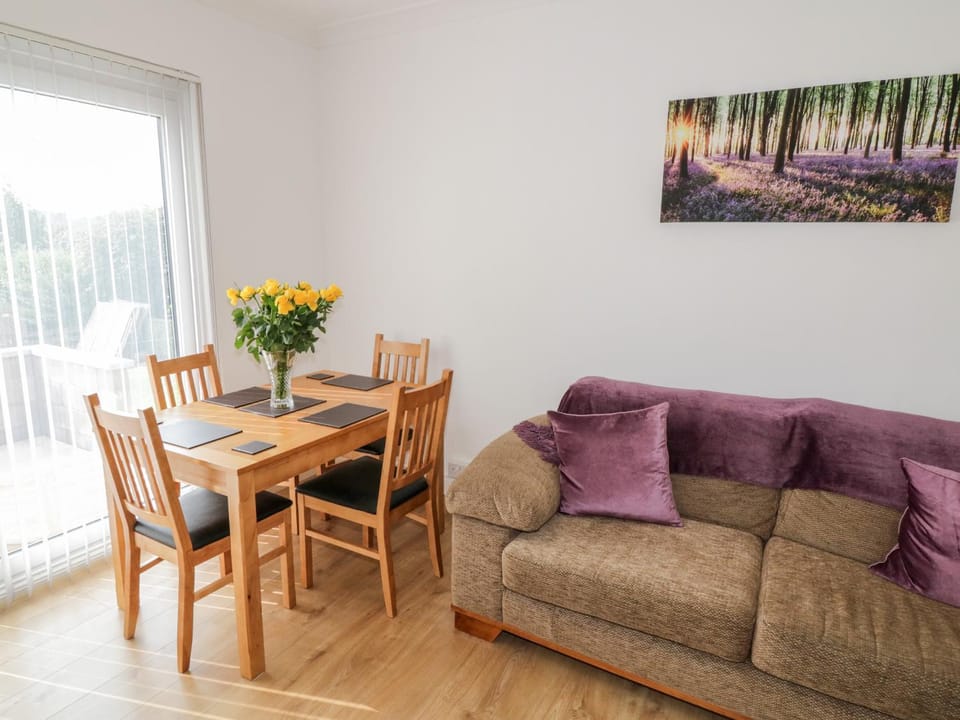 Tarnacrye House in England