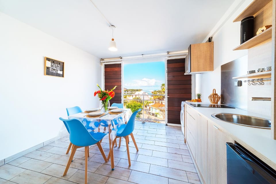 Studio du Lagon vue mer St Gilles les Bains Centre 500m de la plage Apartment in Saint-Paul