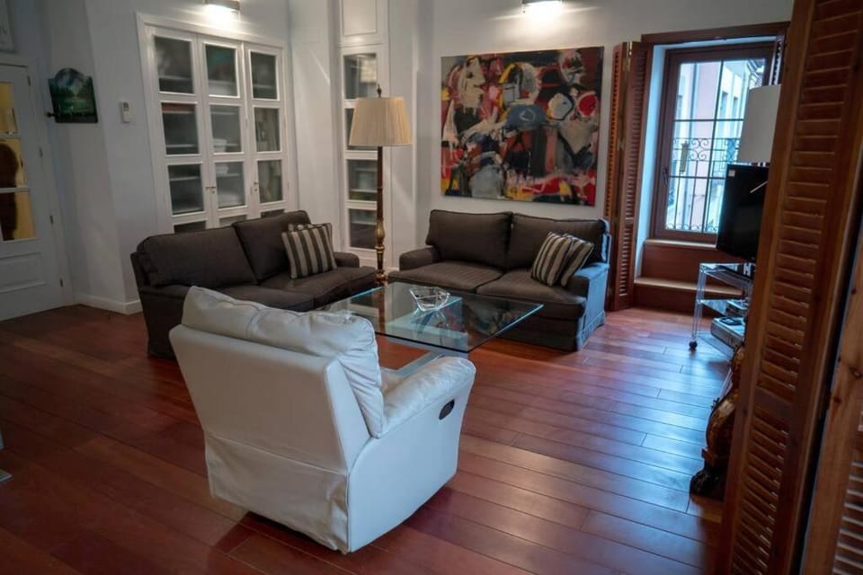 JAGUAR garaje y wifi Apartment in Ávila‎