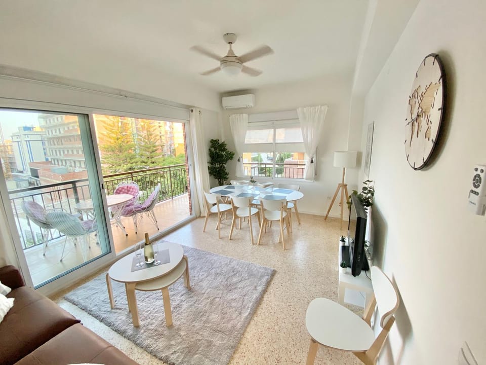 Bird's eye view, TV and multimedia, View (from property/room), Balcony/Terrace, Living room, Dining area, fireplace, locker
