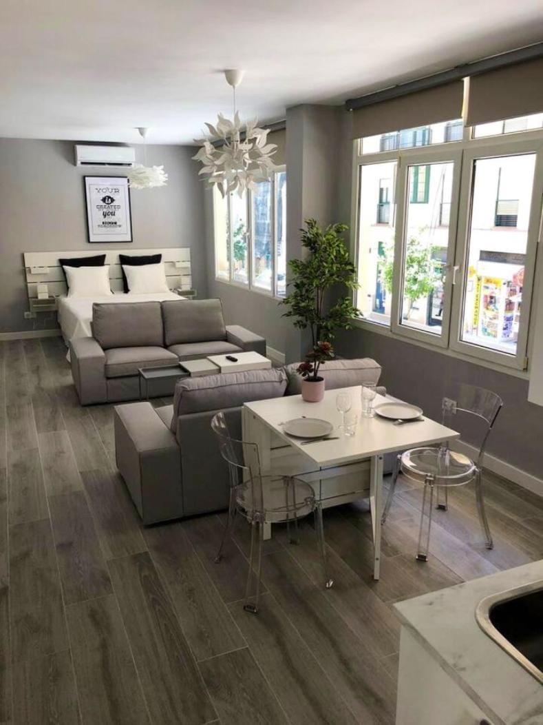 Living room, Dining area, Street view, Lunch