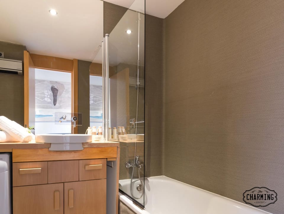 Bathroom, Bath