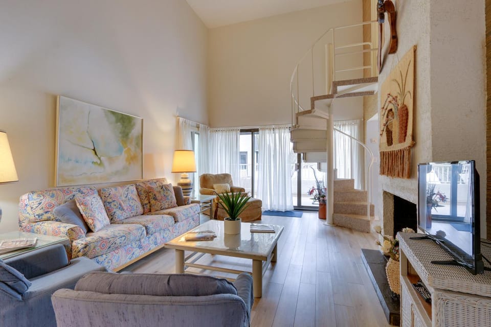 Pool & Beach Access: Hilton Head Island Villa! Villa in Hilton Head Island
