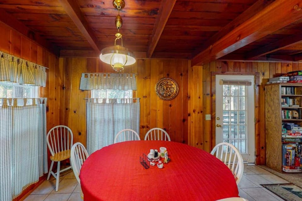 Maul Cabin Cabin in Shaver Lake