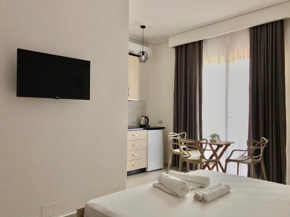 TV and multimedia, kitchen, air conditioner