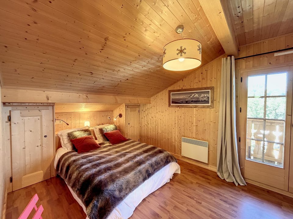 Demi-chalet duplex proche télécabine avec WiFi - FR-1-560-6 Cabin in Combloux