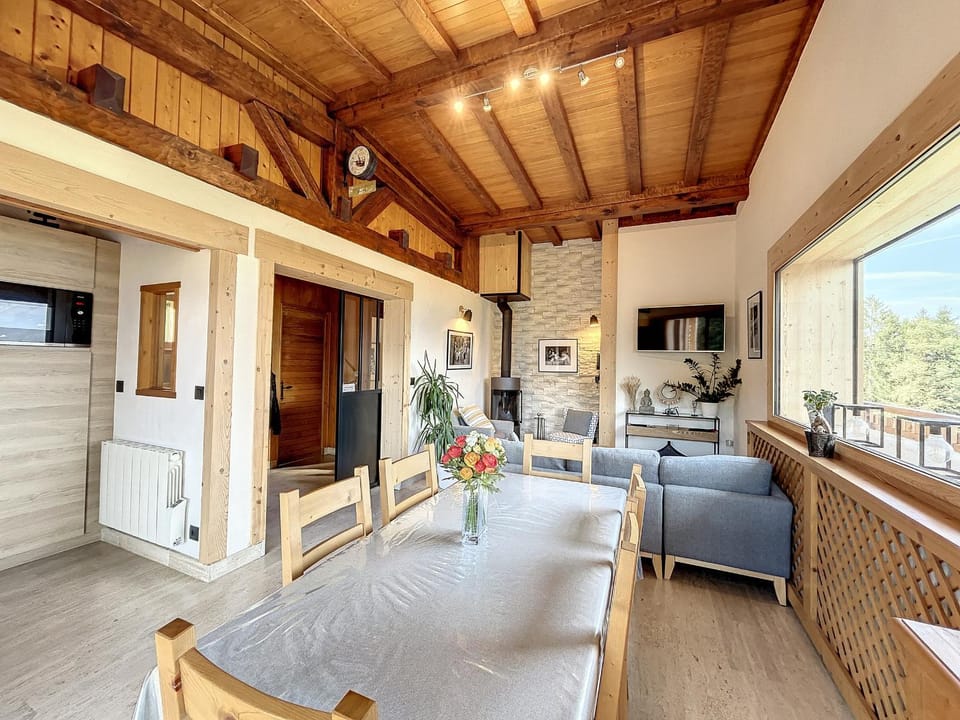 Chalet 8 couchages à Combloux, Hiver à la saison, Été à la semaine Chalet in Combloux