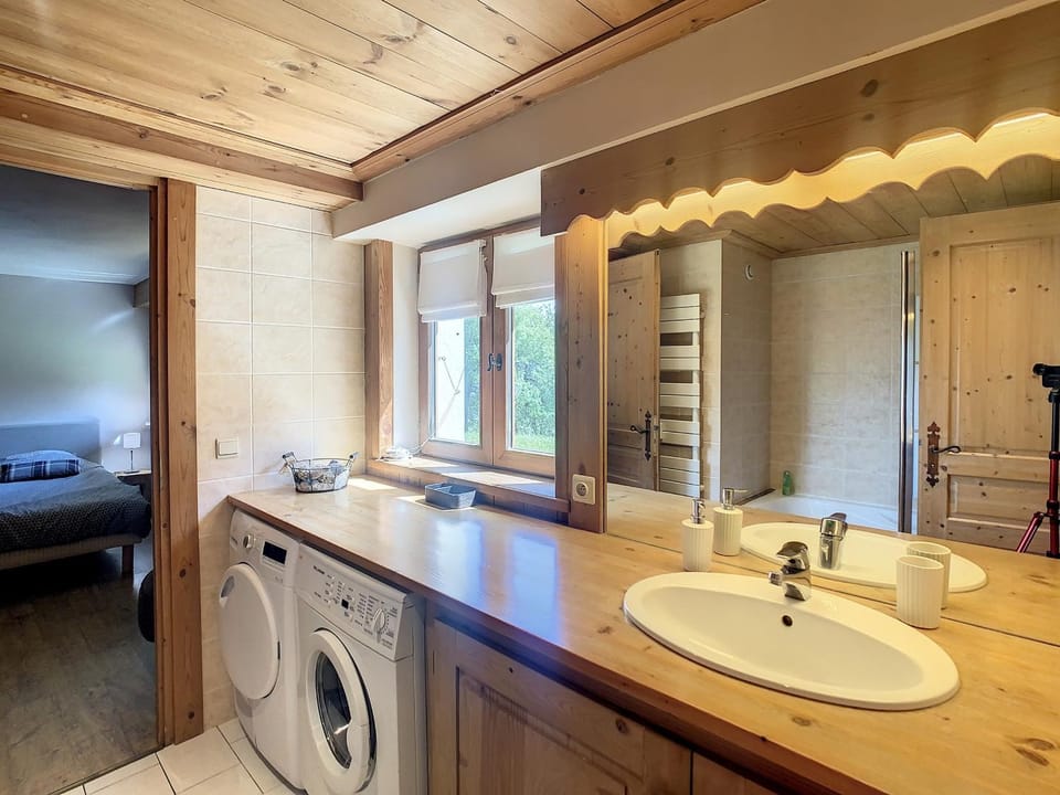 3 pièces, piscine intérieure, parking, proche centre à Combloux - FR-1-560-27 Apartment in Combloux