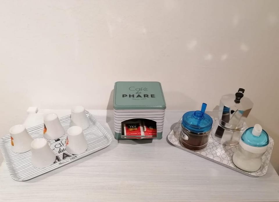 Coffee/tea facilities