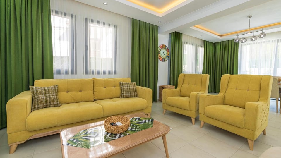 Living room, Seating area