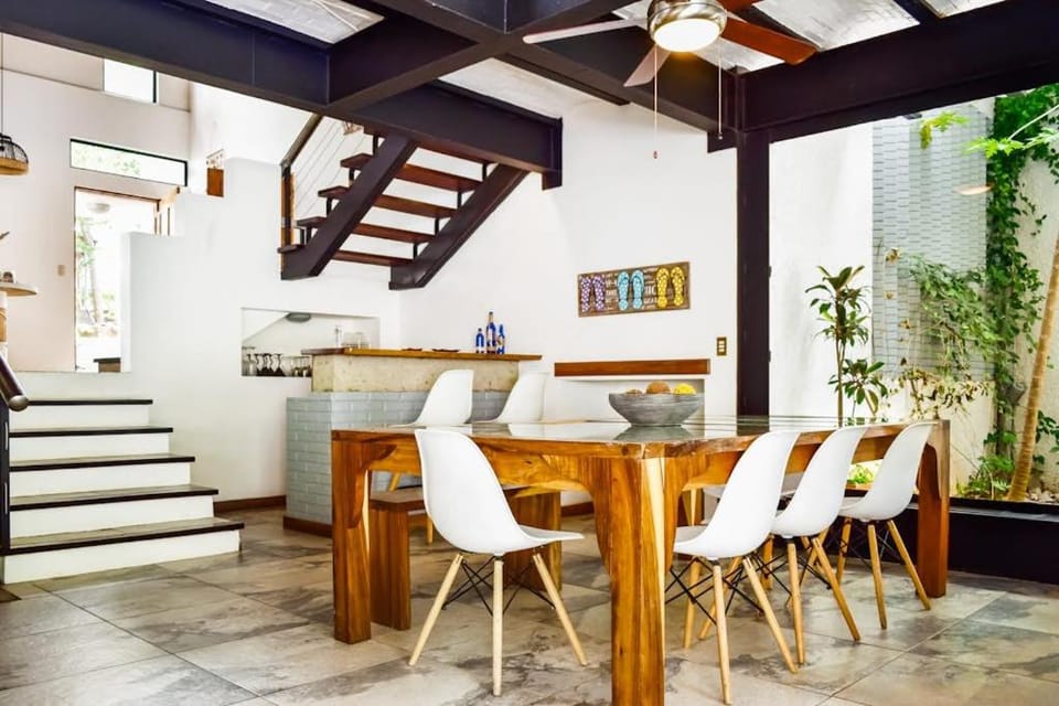 Casa Guarumo Carrillo House in Puerto Carrillo