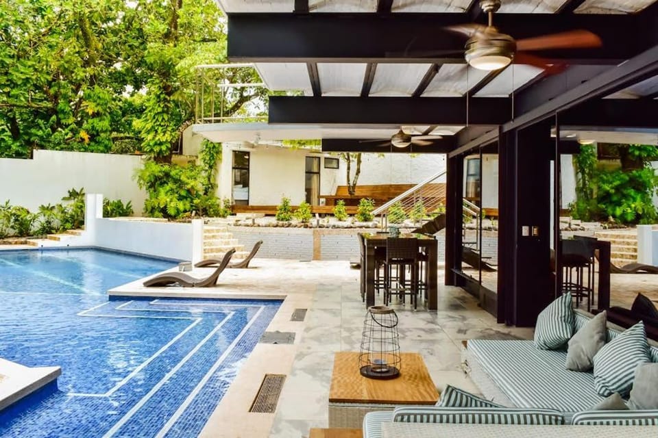 Casa Guarumo Carrillo House in Puerto Carrillo
