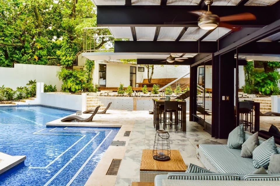 Casa Guarumo Carrillo House in Puerto Carrillo