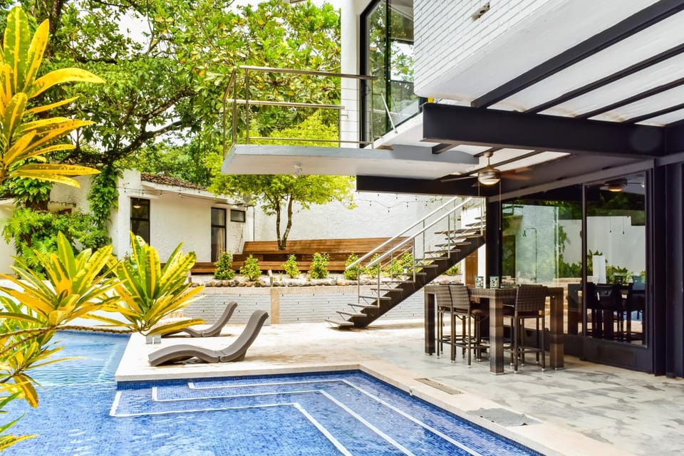 Casa Guarumo Carrillo House in Puerto Carrillo