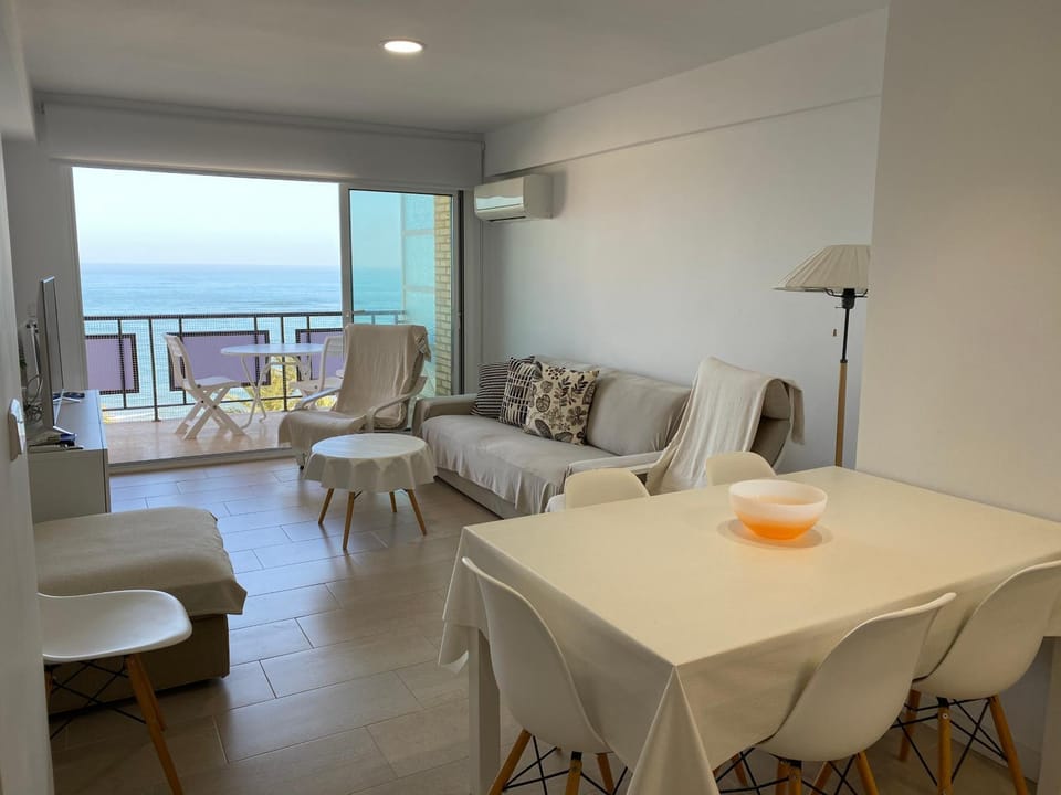 Balcony/Terrace, Living room, Seating area, Dining area, Sea view
