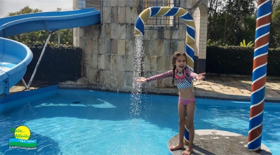 Swimming pool, children