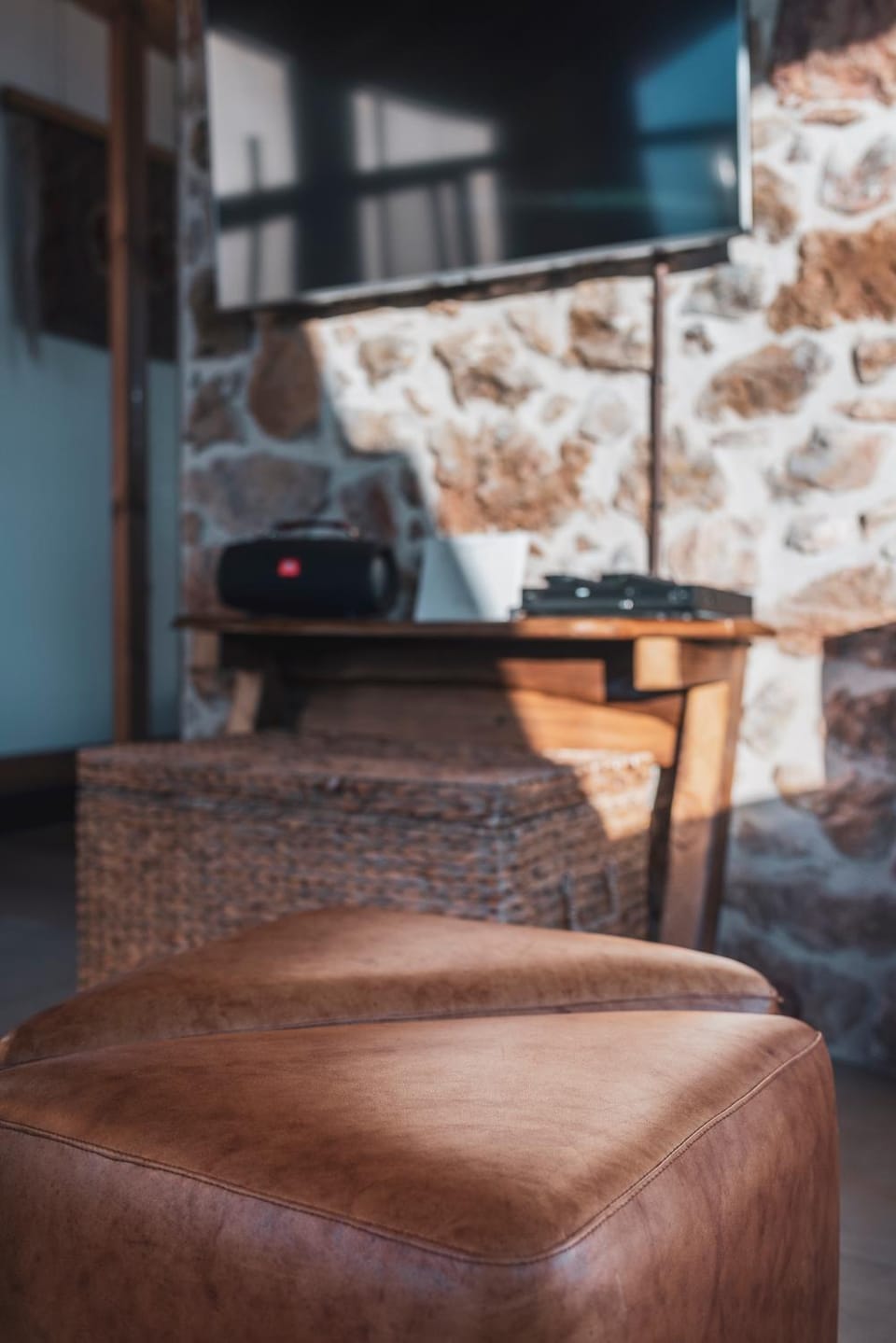 TV and multimedia, Living room, Lounge or bar