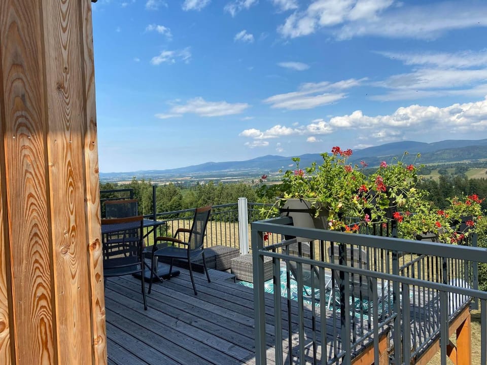 Balcony/Terrace, Mountain view