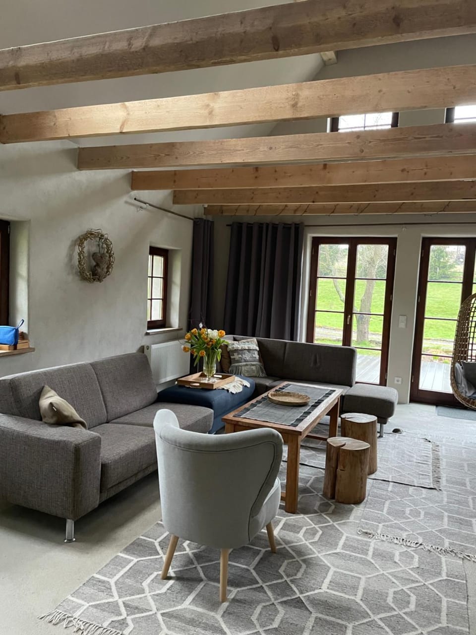 Living room, Seating area