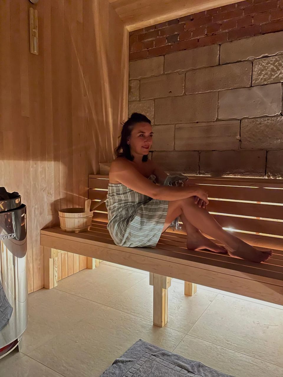 People, Sauna