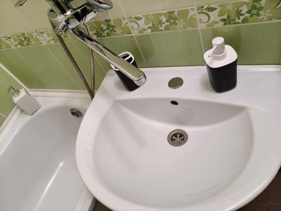 Bathroom, Bath
