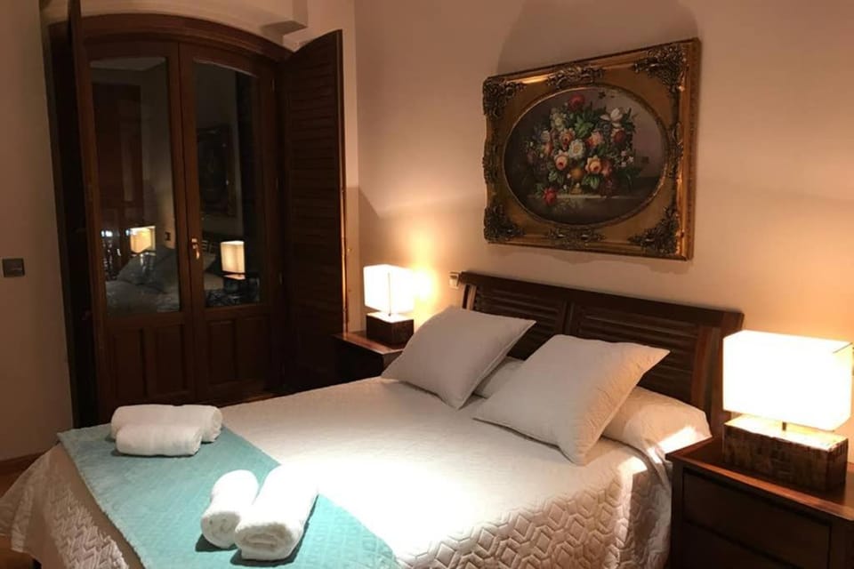 MORGAN wifi y garaje Apartment in Ávila‎