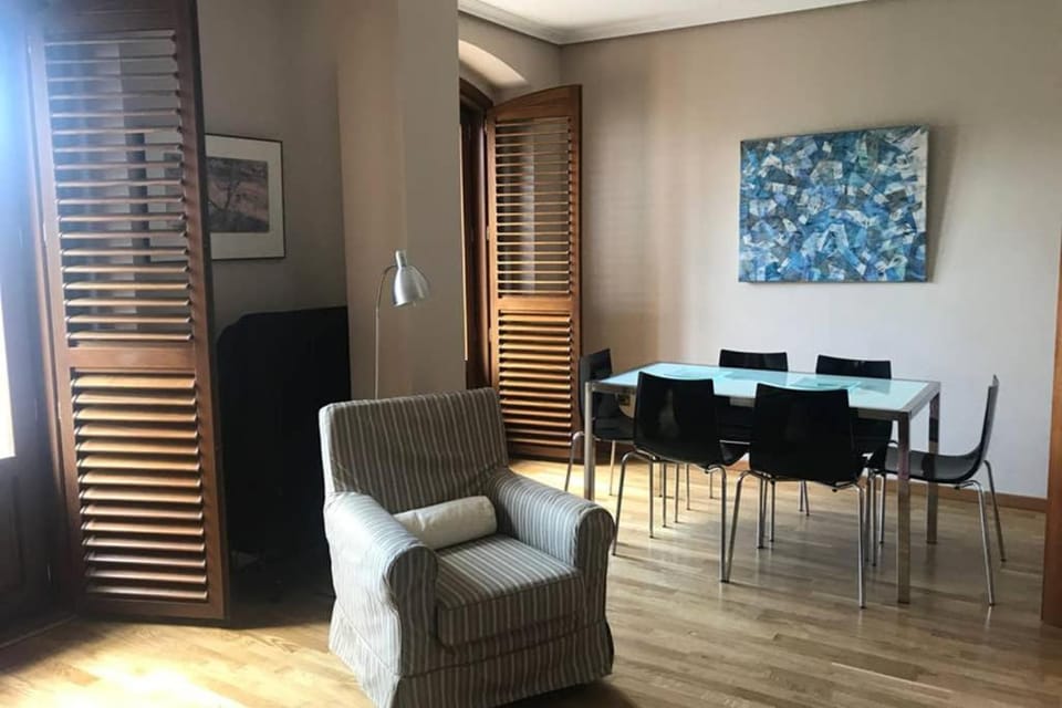 MORGAN wifi y garaje Apartment in Ávila‎