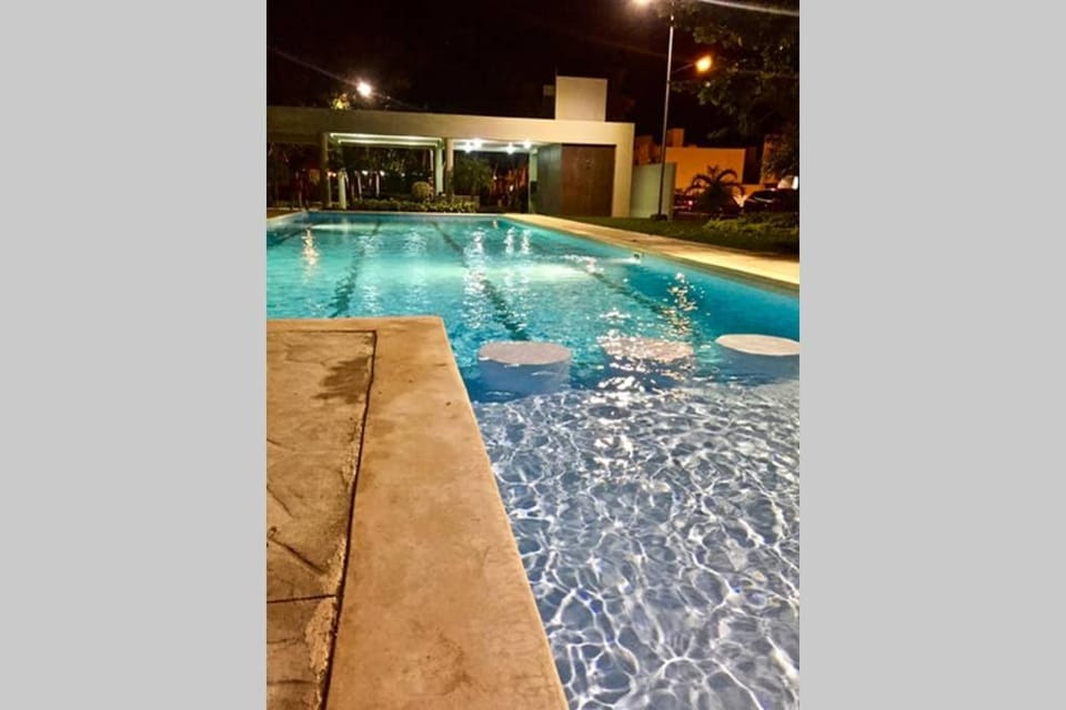 Swimming pool, Swimming pool