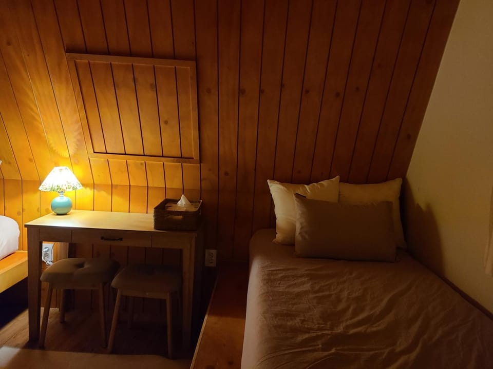 Batwo Stay - For foreigners only Bed and Breakfast in Seoul