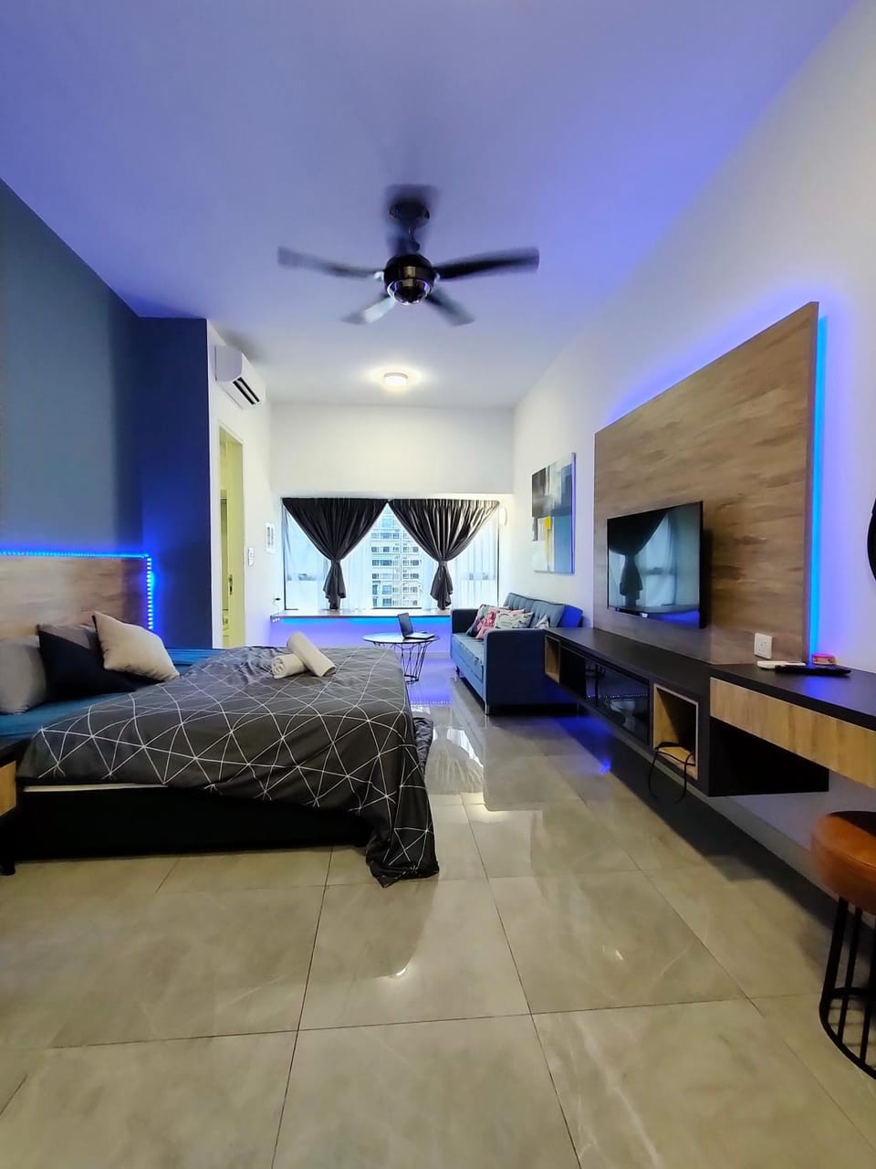 Photo of the whole room