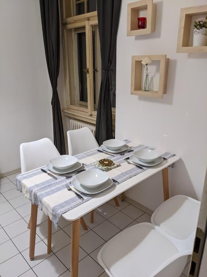 Dining area, Food, kitchen