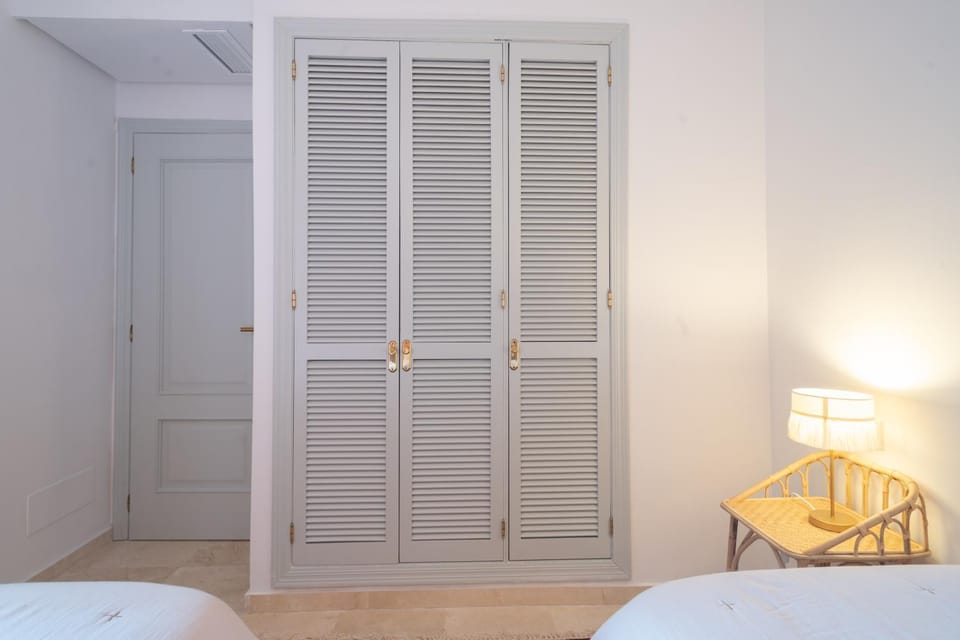 3+1 bed apartment, 100m away from the beach Apartment in Marbella