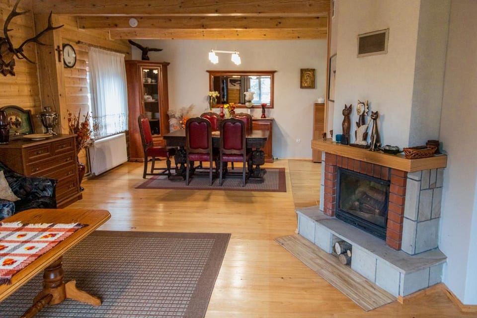 TV and multimedia, Kitchen or kitchenette, Living room, Seating area, flat iron