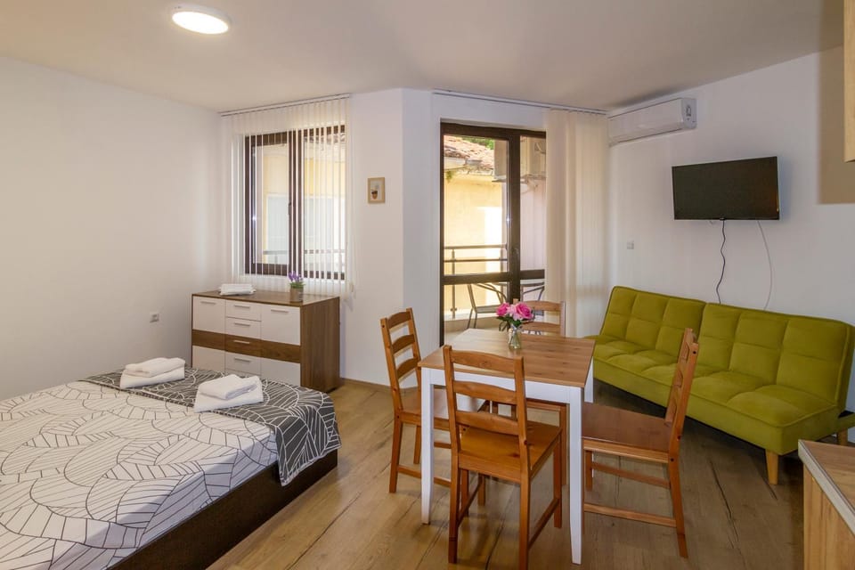 Balcony/Terrace, Living room, Bedroom