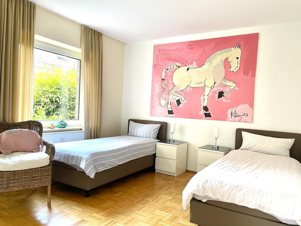 Bed, Photo of the whole room