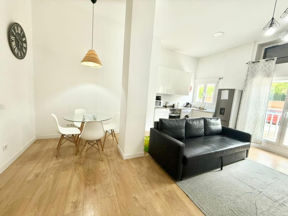 Aluche Aparment B Apartment in Madrid