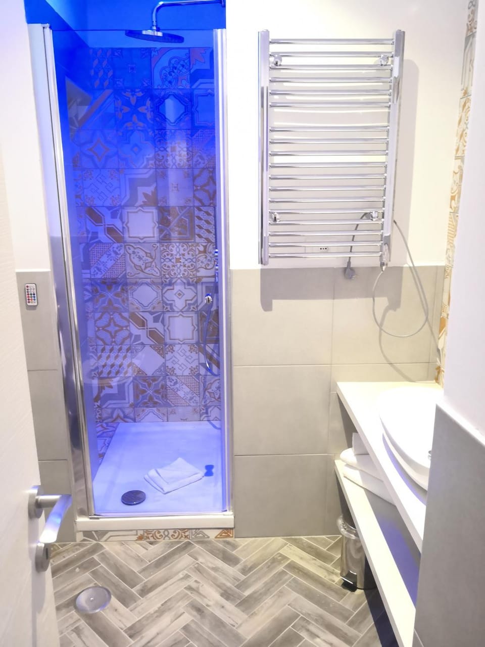 Shower, Bathroom