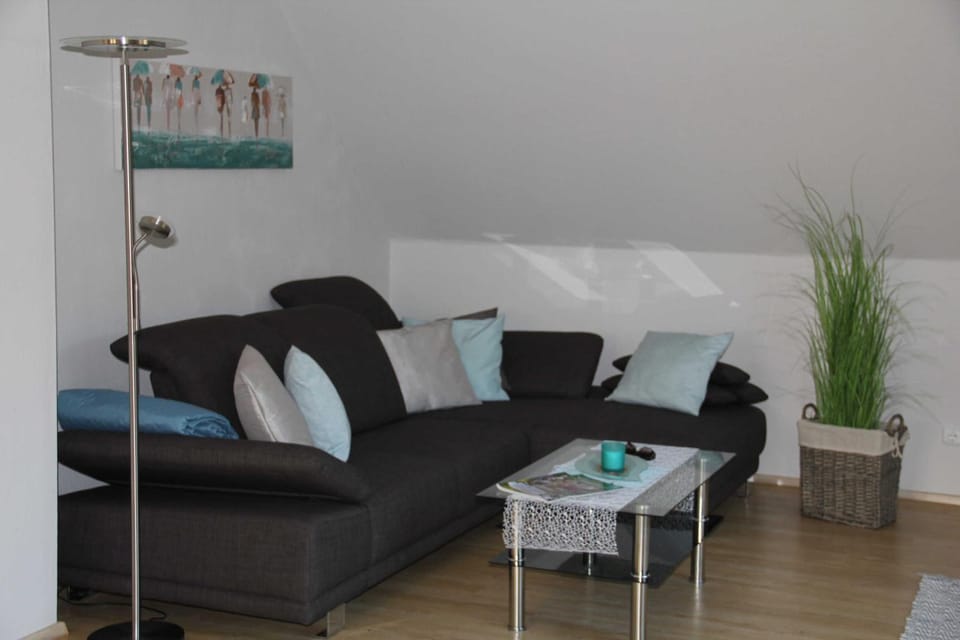 Living room, Photo of the whole room, Seating area