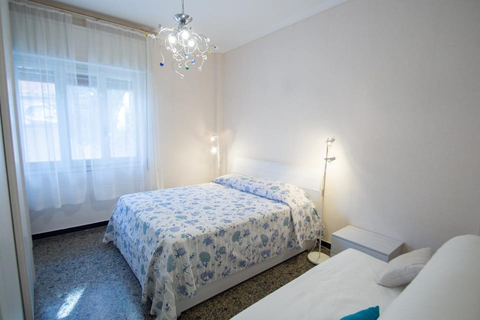 Grande BILOCALE con POSTO AUTO PRIVATO e GIARDINO Apartment in Varazze