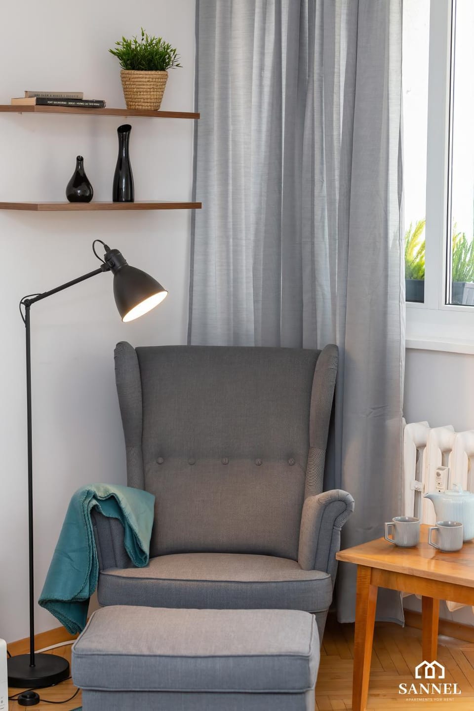 Property logo or sign, Living room, Photo of the whole room, Decorative detail, Decorative detail, On site