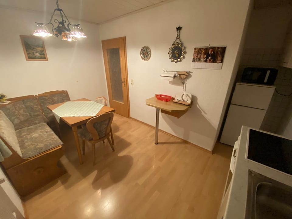 Kitchen or kitchenette, Seating area, Dining area