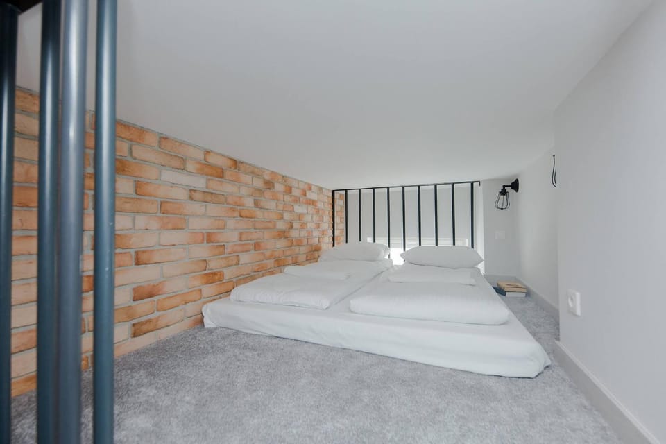 4 ECO Apart Chateau Jagiellonska 22 Warszawa Old Town Apartment in Warsaw