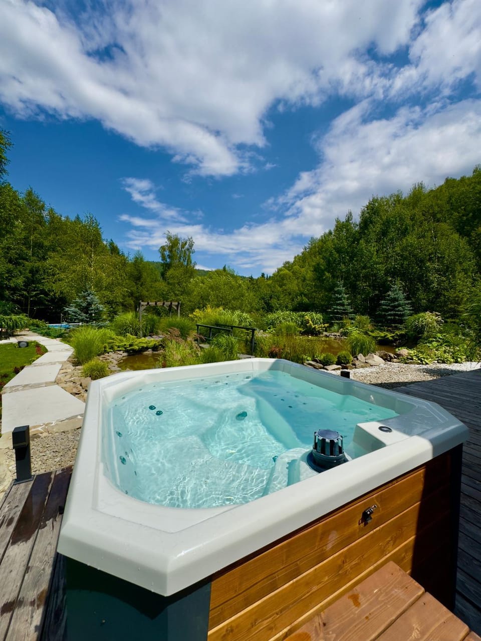 Natural landscape, Garden, Hot Tub, Garden view