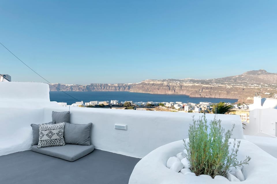 I-Sol House in Santorini