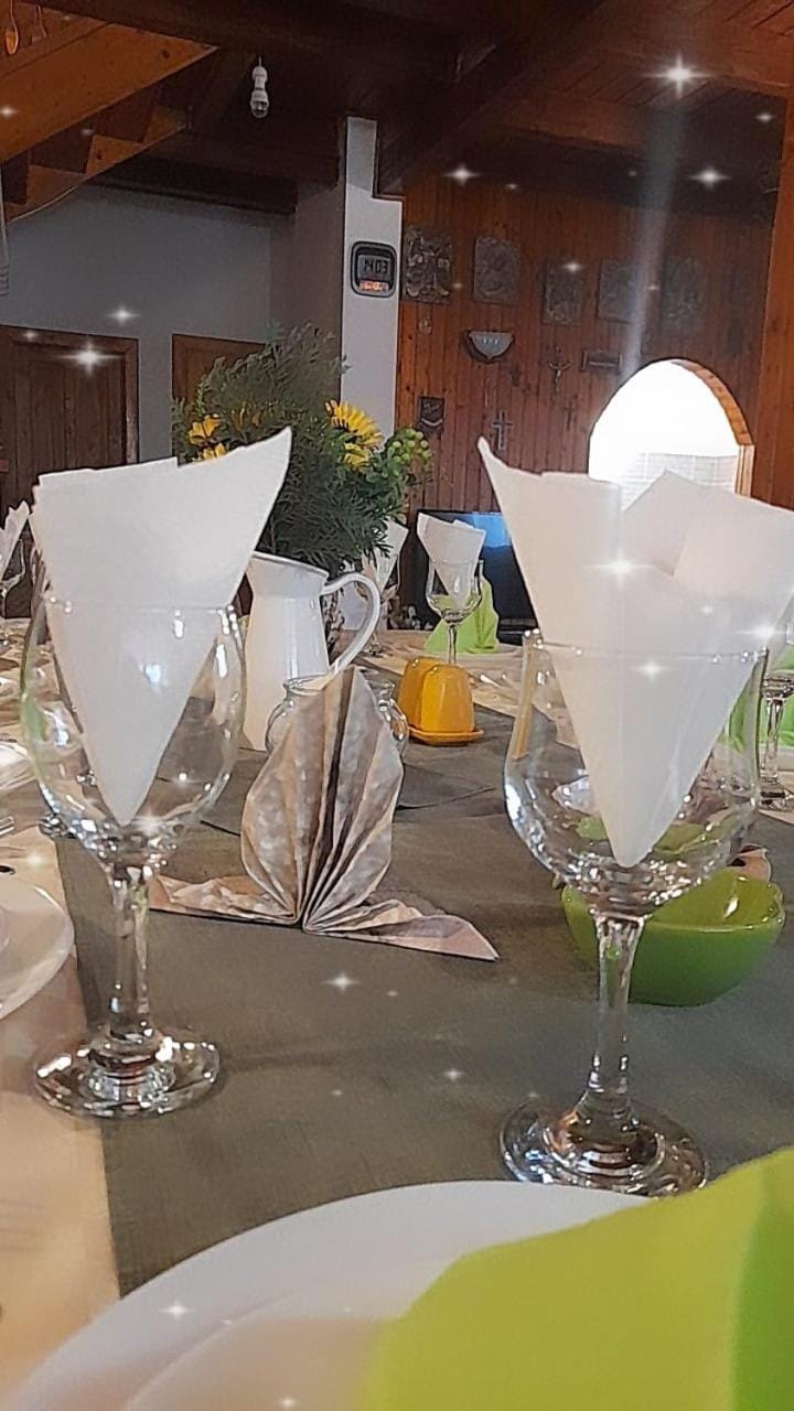 Restaurant/places to eat, Food and drinks, Food