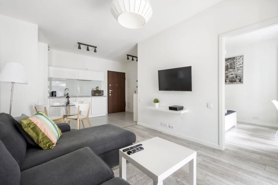 TV and multimedia, Kitchen or kitchenette, Living room, Seating area