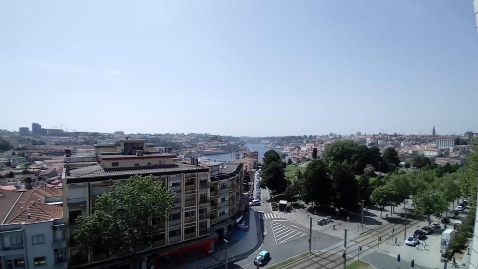 City view, Street view, Location