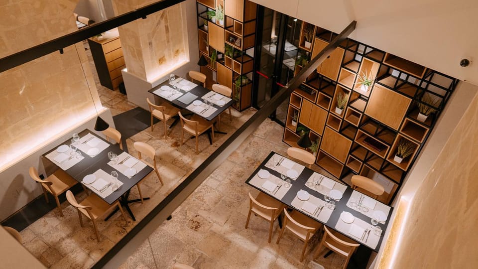 Restaurant/places to eat, Restaurant/places to eat